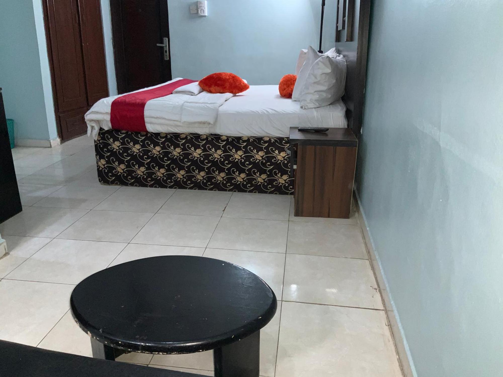 Senators Suites And Towers Hotel Omole Exterior photo